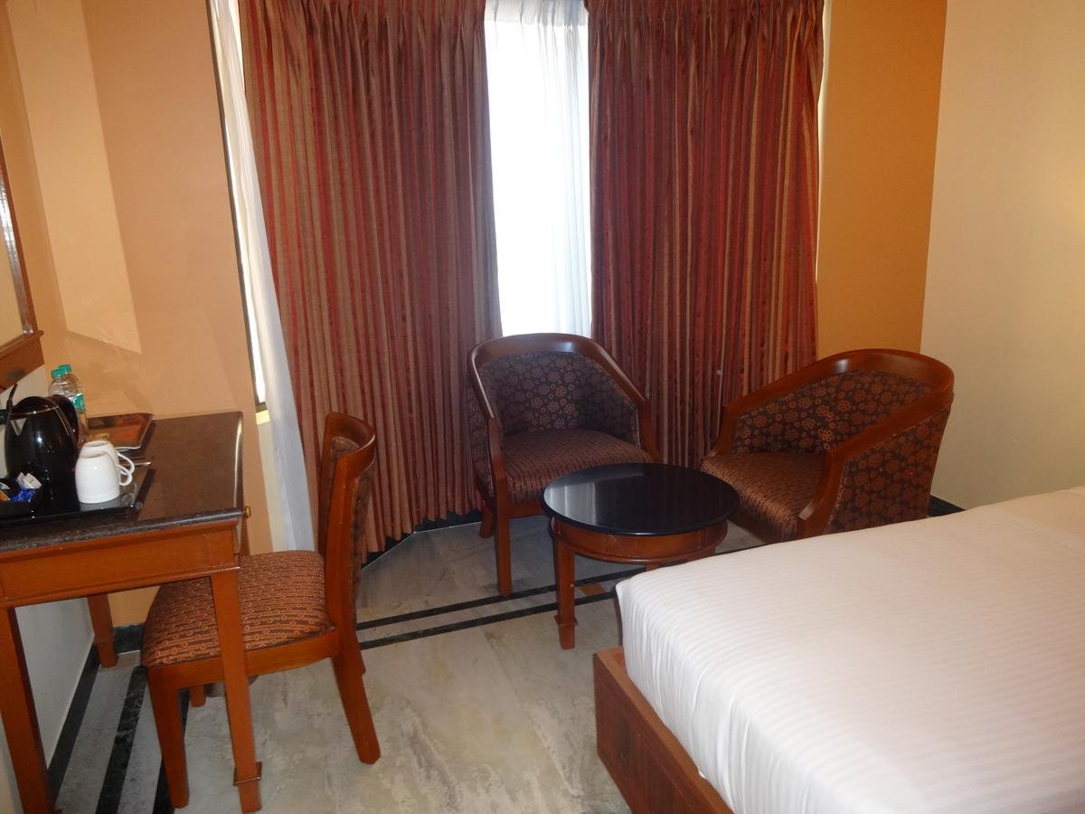 Hotel Grand Palace Chennai Exterior foto