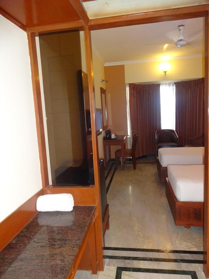 Hotel Grand Palace Chennai Exterior foto